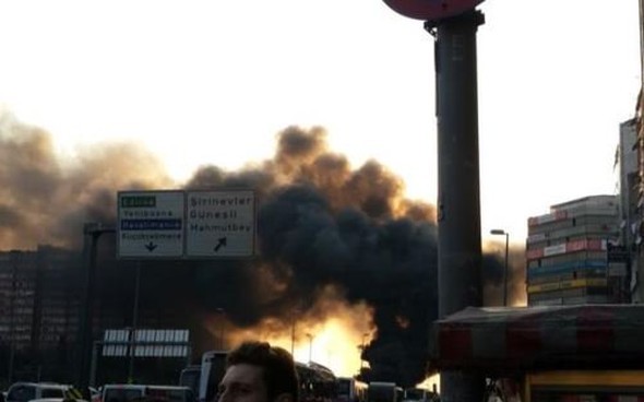 İstanbul'da şiddetli patlama! İlk görüntüler