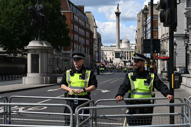 Londra'da karşıt eylemler: Aşırı sağcılar ve ırkçılık karşıtları karşı karşıya!