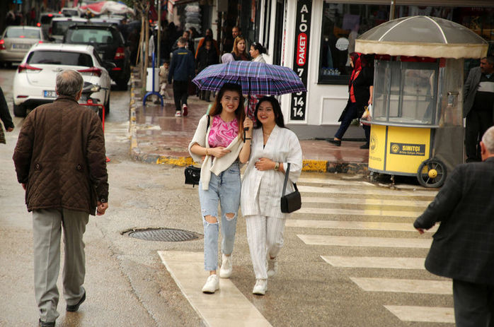 7 ilde sağanak alarmı: Öğleden sonra dikkat!