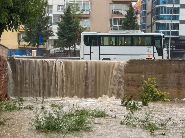 İstanbul ve 5 il için sağanak uyarısı!