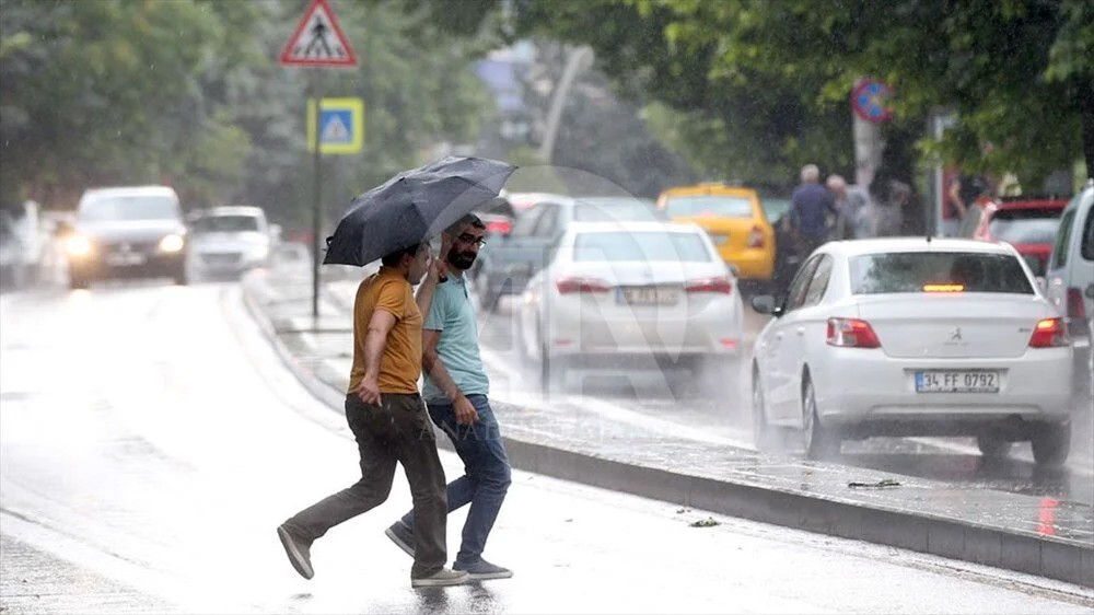 Meteoroloji 4 ili uyardı: Kuvvetli sağanak yağış kapıda!