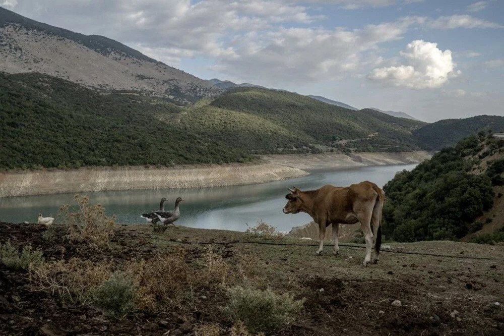 Kuraklık Yunan köyünü yeniden ortaya çıkardı!