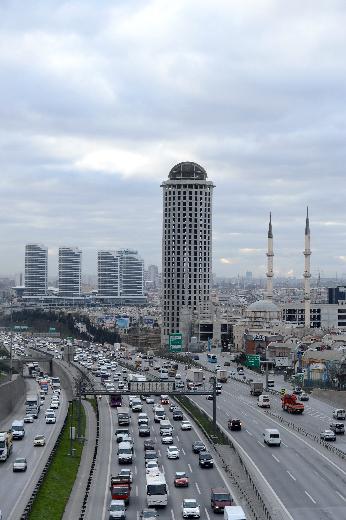 Mahmutbey'in devleri geliyor